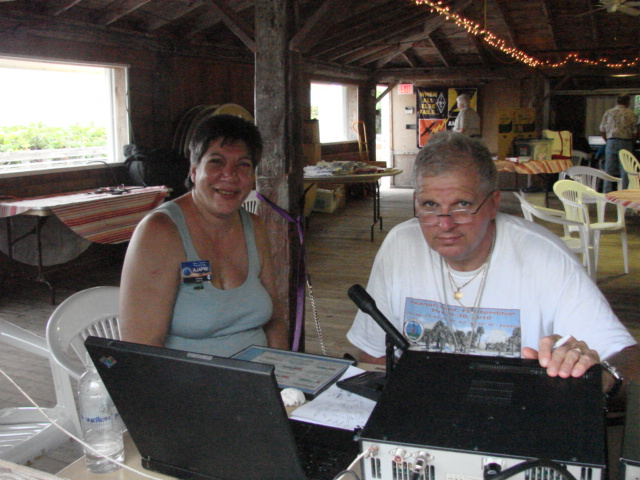 AJ4PW & AK4IR (20.JPG